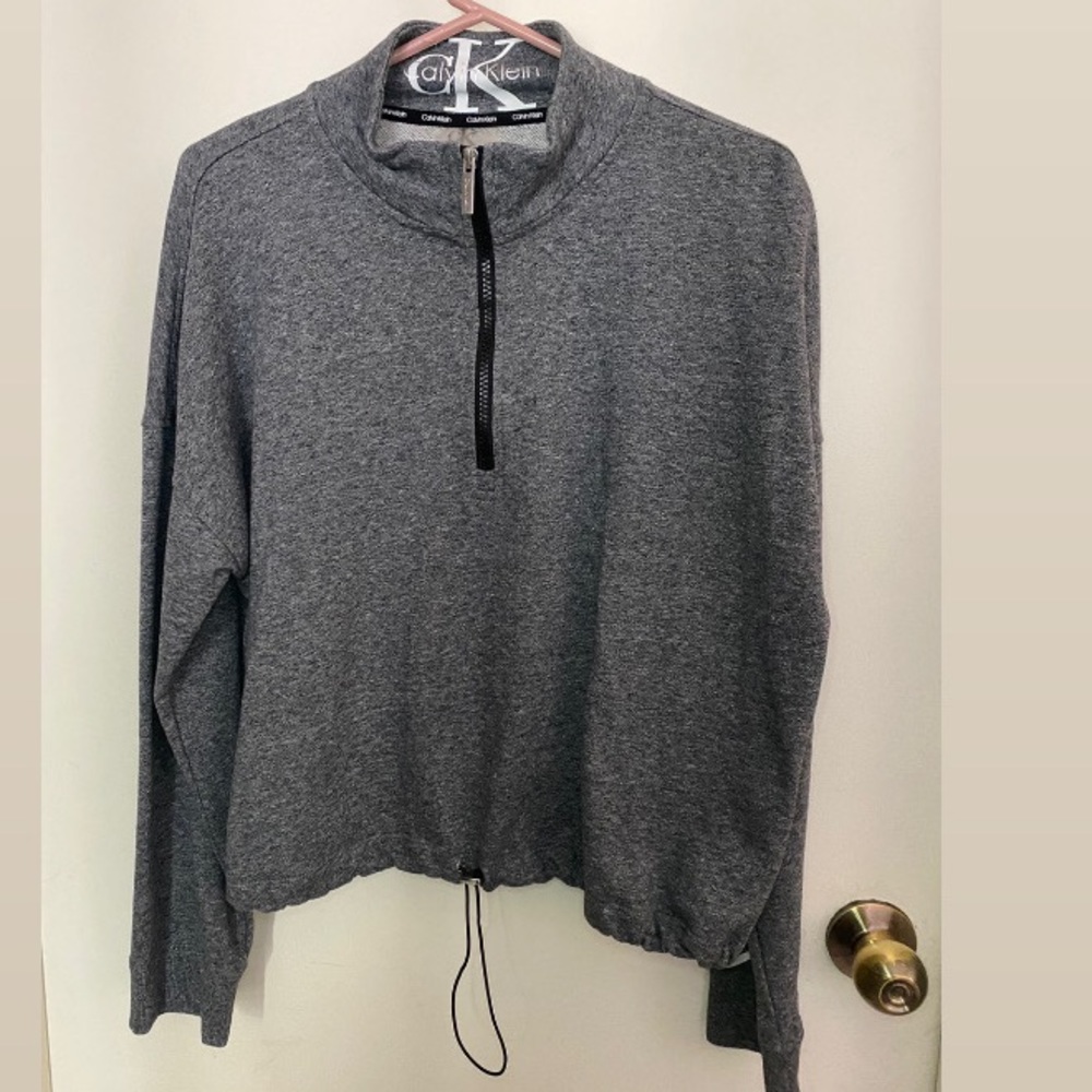 New no tags Calvin Klein pull over